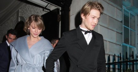 Taylor Swift and Joe Alwyn Engaged After 5 Years Together​​​