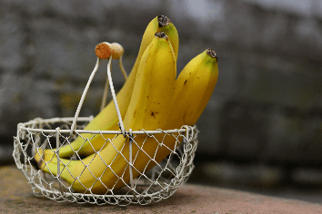 How to Keep Bananas Fresh for Longer | CRAZY EASY TRICK!