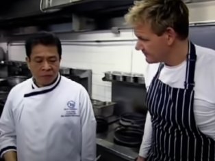 That Time Gordon Ramsay Was Given A Taste Of His Own Medicine [Video] – 2oceansvibe News | South African and international news
