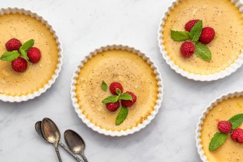 Easy Baked Custard Recipe With Nutmeg Topping
