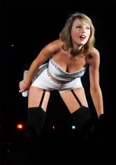 Taylor Swift Nude Photos & Videos ( UNCENSORED 2020 )