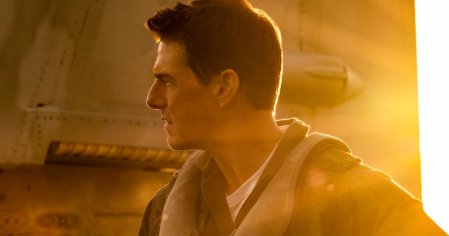 'Top Gun: Maverick' Review: Smash Hit Tom Cruise Sequel on Digital Now - CNET