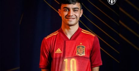 Spain Have a New Number 10 - Pedri - Footy Headlines