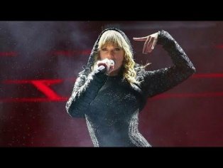 Taylor Swift - ...Ready For It? + Intro (#reputation Stadium Tour) - YouTube