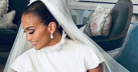 Jennifer Lopez wedding dress: See the 3 lavish gowns worn in latest ceremony - National | Globalnews.ca