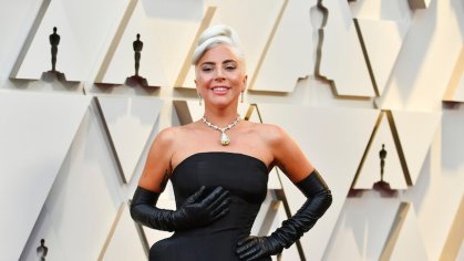 Oscar nominee Lady Gaga wears Tiffany Diamond previously worn by Audrey Hepburn - ABC News