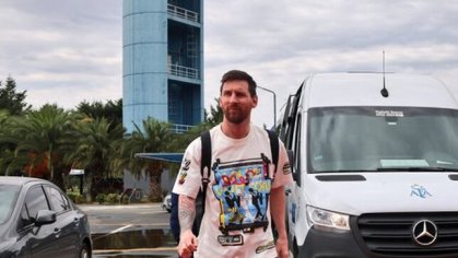 Lionel Messi lands in Argentina ahead of March friendlies  - AS USA
