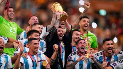Reaction to Lionel Messi wearing a bisht while lifting the World Cup trophy shows cultural fault lines of Qatar 2022 | CNN