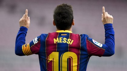 Qual era o Barcelona titular quando Lionel Messi estreou pelo clube?