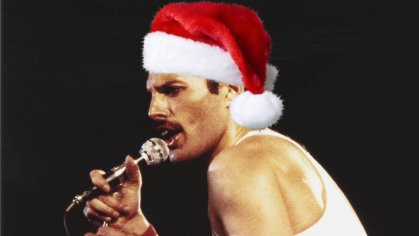 Listen to a rare recording of Freddie Mercury singing heartfelt ‘White Christmas’ in... - Smooth