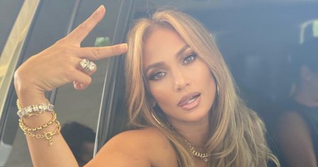 Jennifer Lopez's Braided Updo Was Epic, But Her Flower Crown Stole the Show