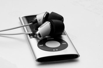 How to Download Music to MP3 Player: A Beginner’s Guide | Robots.net