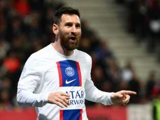 Lionel Messi reaches another career milestone with assist for Paris Saint Germain against Nice | Football – Gulf News