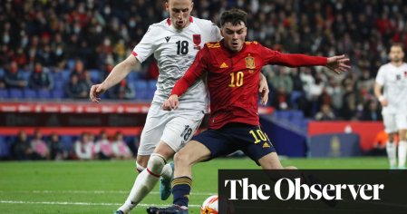 From the beach to Barcelona â Pedriâs laid-back style has captivated Spain | Barcelona | The Guardian