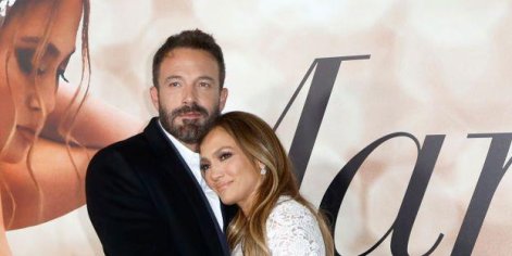 Jennifer Lopez Pairs Green Diamond Engagement Ring with Floral Dress for Easter