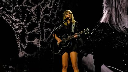 30 Easy Taylor Swift Guitar Songs (with Videos) - Guitar Lobby