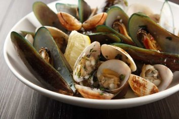 9 Different Types of Shellfish