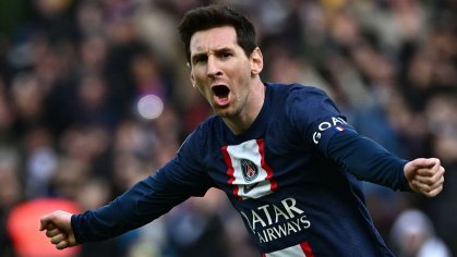 Lionel Messi told to STAY at PSG to boost 2026 World Cup chances by Argentina legend Mario Kempes | Goal.com Cameroon