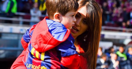 Lionel Messi é casado com Antonella Roccuzzo há um pouco mais de três anos e Mateo é o segundo filho do casal - Purepeople