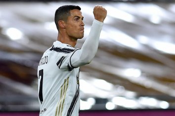Zarobki Ronaldo w Juventusie w 2020 roku ujawnione! Koledzy i trener to przy nim biedota - ESKA.pl