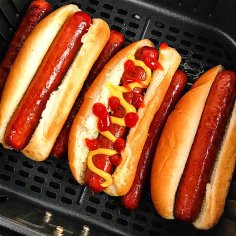Air fryer hot dogs (Air fried hot dogs) - Air Fryer Yum