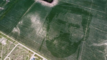 Lionel Messi: Argentine corn field planted with face of World Cup winner | CNN