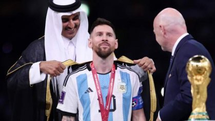 lionel messi lifting world cup
