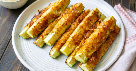 Parmesan Air Fryer Zucchini (ready in less than 10 minutes!) - JZ Eats