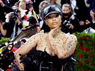Nicki Minaj to Receive 2022 Video Vanguard Award at MTV VMAs – Rolling Stone