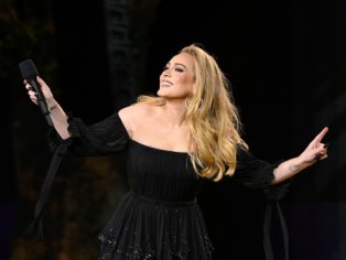 Adele Announces Rescheduled Dates for Las Vegas Residency – Rolling Stone
