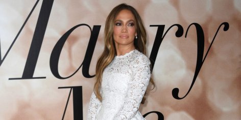 Jennifer Lopez Wore Wedding Dress With Long Train for Second Wedding