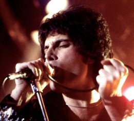 The king of Queen: Freddie Mercury's inspiring, tragic life | History 101