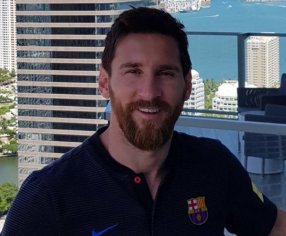 Lionel Messi - Age | Height | Weight | Net Worth | Wife | Biography