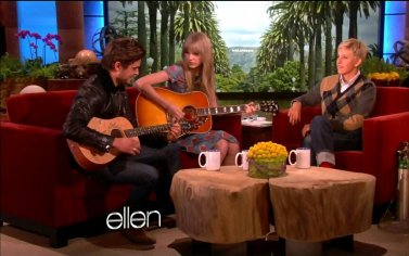 Taylor Swift and Zac Efron - The Ellen Show（中英字幕）_哔哩哔哩_bilibili