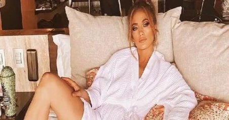 53 year old actress Jennifer Lopez nude photoshoot done on birthday, Jennifer Lopez: रणवीर सिंगनंतर या अभिनेत्रीनं केलं न्यूड फोटोशूट, 53 व्या Birthday दिवशी सौंदर्य बघून चाहते घायाळ