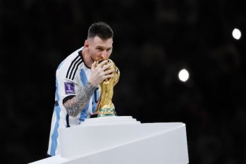 Lakers News: LeBron James Deems Lionel Messi The GOAT After World Cup Victory