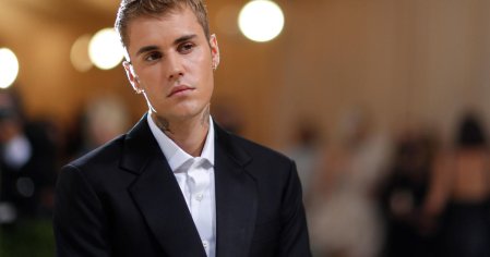 
    Justin Bieber taking a break from world tour to prioritize his health: 