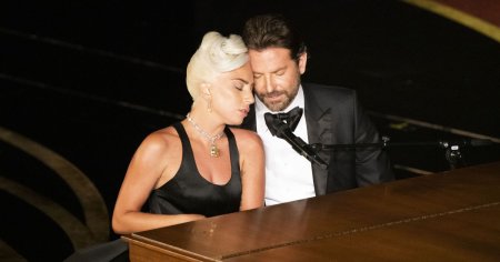 Lady Gaga’s Oscars 2019 necklace during her “Shallow” performance - Vox