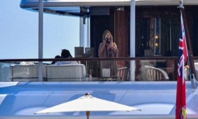 Beyonce back in Dubrovnik! Pop diva goes cruising on luxury yacht of Manchester City’s Sheikh owner - The Dubrovnik Times