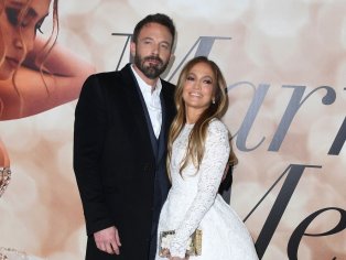 Jennifer Lopez gifted Ben Affleck passionate dance, new love song | Edmonton Sun