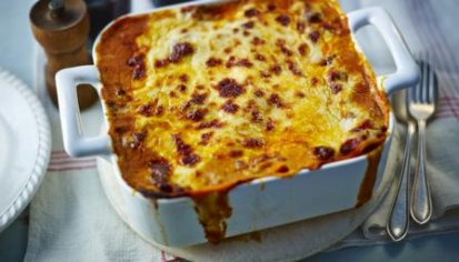 Mary Berryâs lasagne recipe - BBC Food