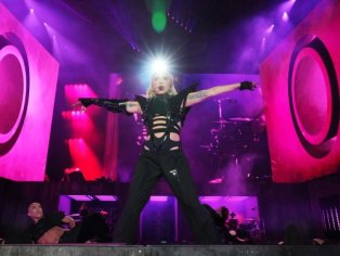 Lady Gaga Live Review: MetLife Stadium Chromatica Ball Tour – Rolling Stone