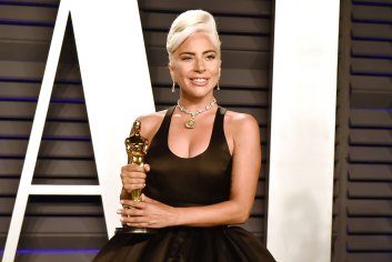Oscars 2019: Lady Gagaâs Tiffany Diamond Necklace Cost | Money