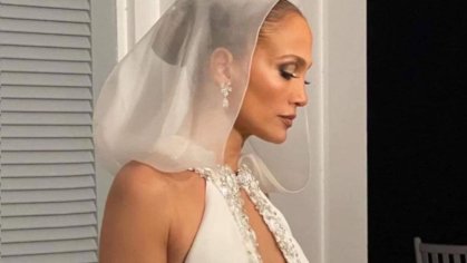 Jennifer Lopez slams theft of wedding footage which shows her singing to groom Ben Affleck | PerthNow