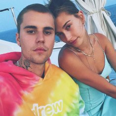 Hailey Bieber Supports Justin as He Returns to Tour After Health Scare - E! Online