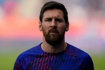 Lionel Messi Wiki, Age, Height, Education, Spouse, Family, Children, Career, Salary, Net Worth, Biography & More