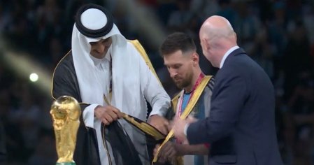 Lionel Messi forced to cover Argentina shirt to lift World Cup trophy as Gary Lineker rages - Mirror Online