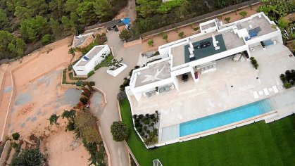 La exclusiva mansión de 11 millones que compró Messi en Eivissa con problemas urbanísticos