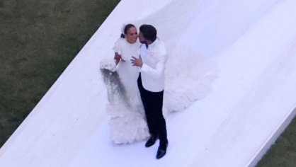 Jennifer Lopez’s 2nd Wedding Dress With Ben Affleck In Georgia: Photos – Hollywood Life