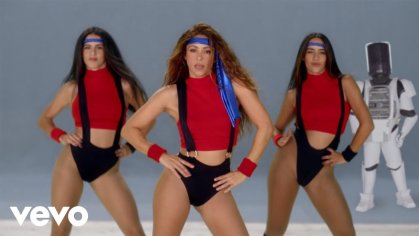 Black Eyed Peas, Shakira - GIRL LIKE ME (Official Music Video) - YouTube